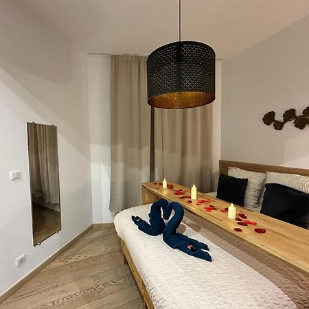Mieuxqualhotel Jacuzzi Privatif La Parenthese Bordeaux Bagian luar foto
