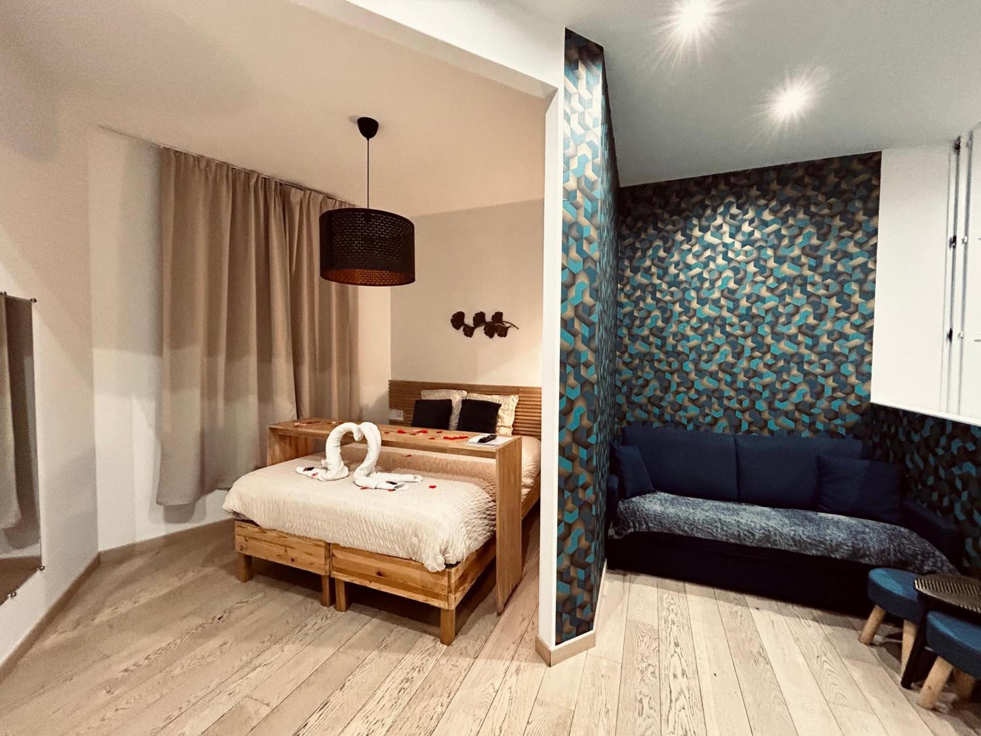 Mieuxqualhotel Jacuzzi Privatif La Parenthese Bordeaux Bagian luar foto