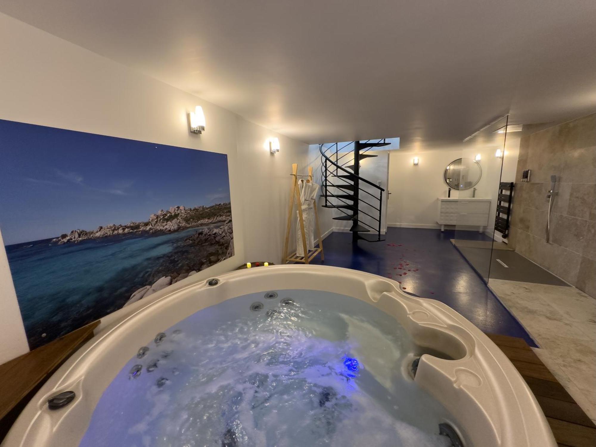 Mieuxqualhotel Jacuzzi Privatif La Parenthese Bordeaux Bagian luar foto
